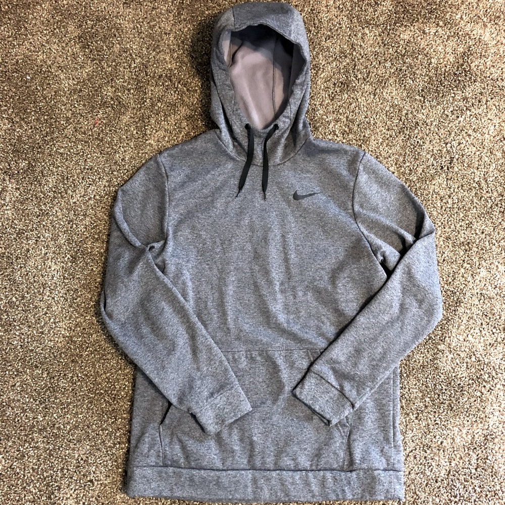 Nike Performance Standard Fit Hoodie